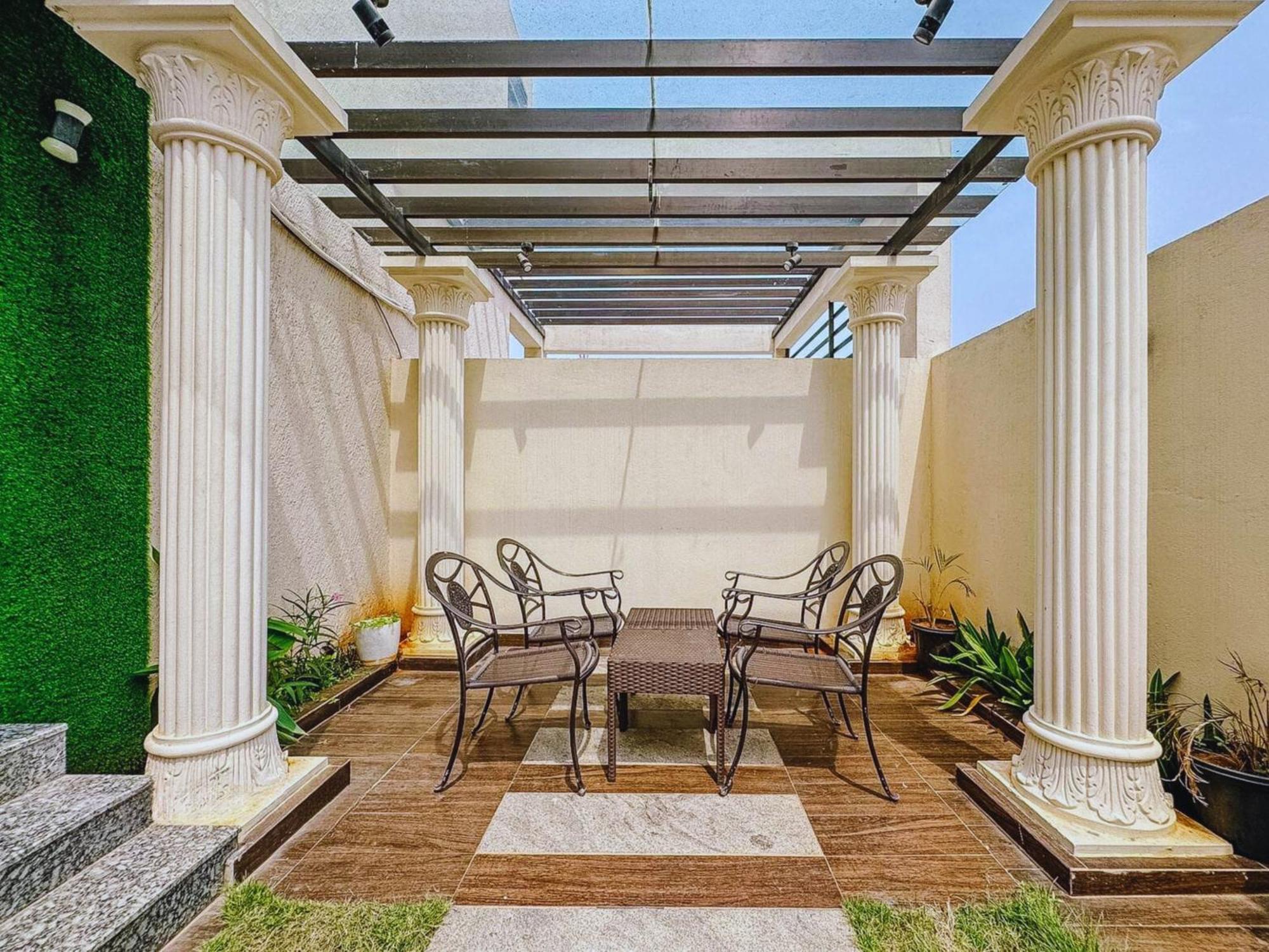 Villa Private With Swimming Pool Chennai
