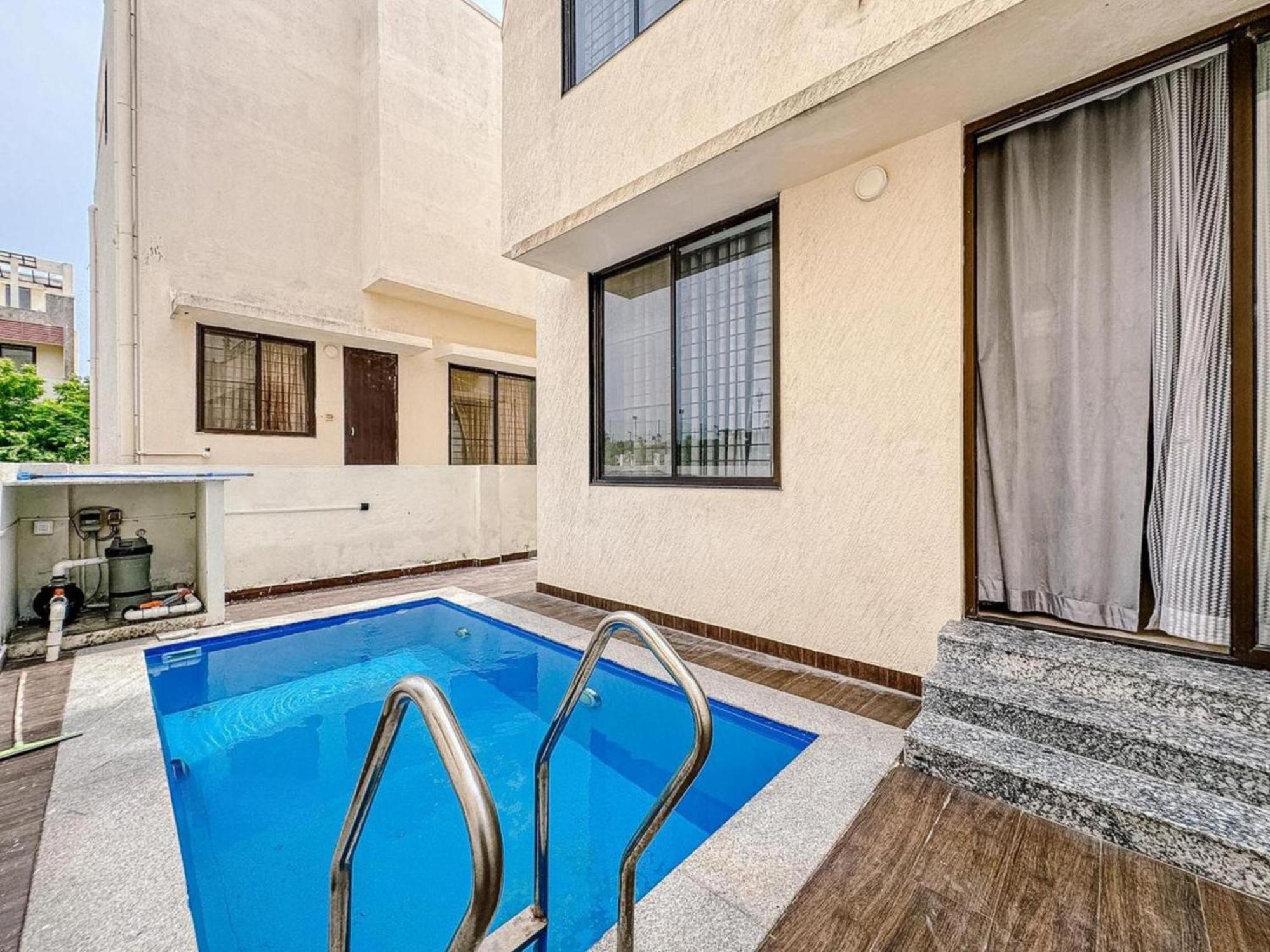 Private With Swimming Pool * Chennai